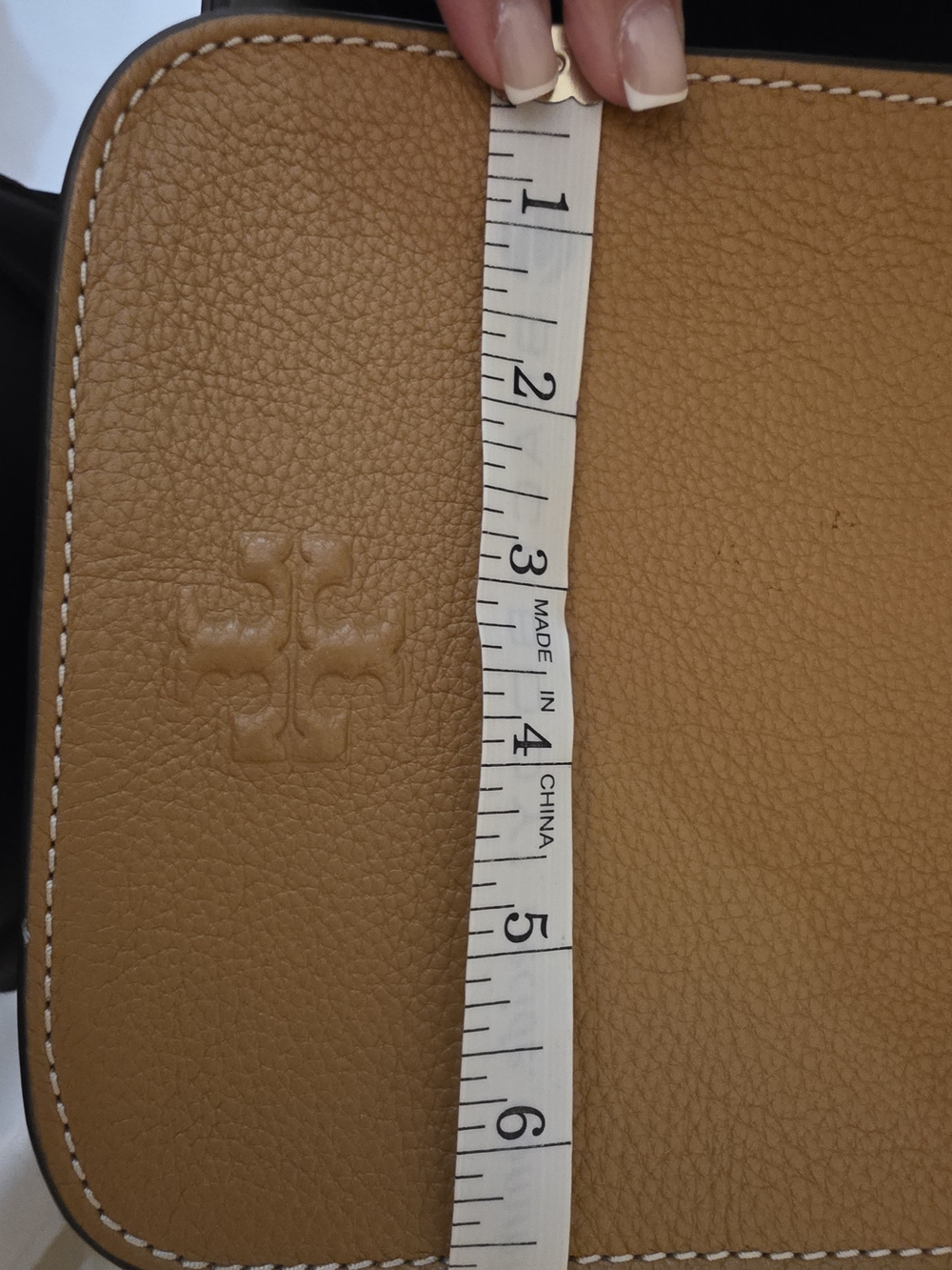 Tory Burch Thea Small Leather Saddle Bag in Caramel - Picture 3 of 11